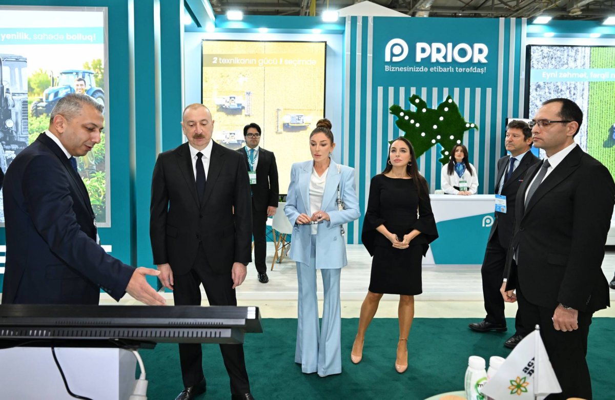 İlham Əliyev 19-cu “Caspian Agro Week” və 31-ci “InterFood Azerbaijan” sərgiləri ilə tanış olub