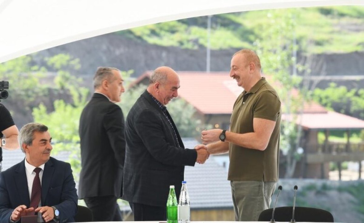 Laçına qayıdış... 