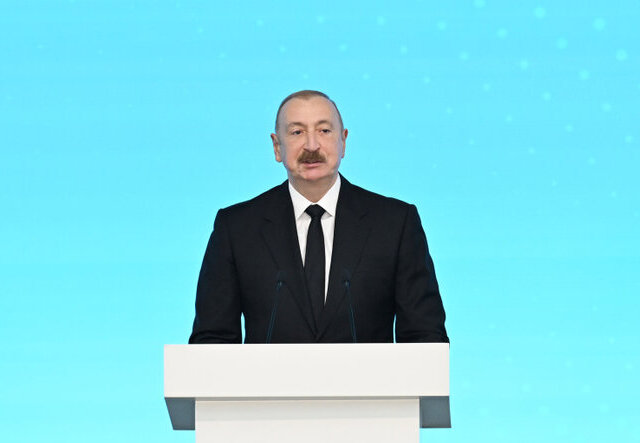 İlham Əliyev "Bakı Enerji Həftəsi"nin iştirakçılarına müraciət ünvanlayıb