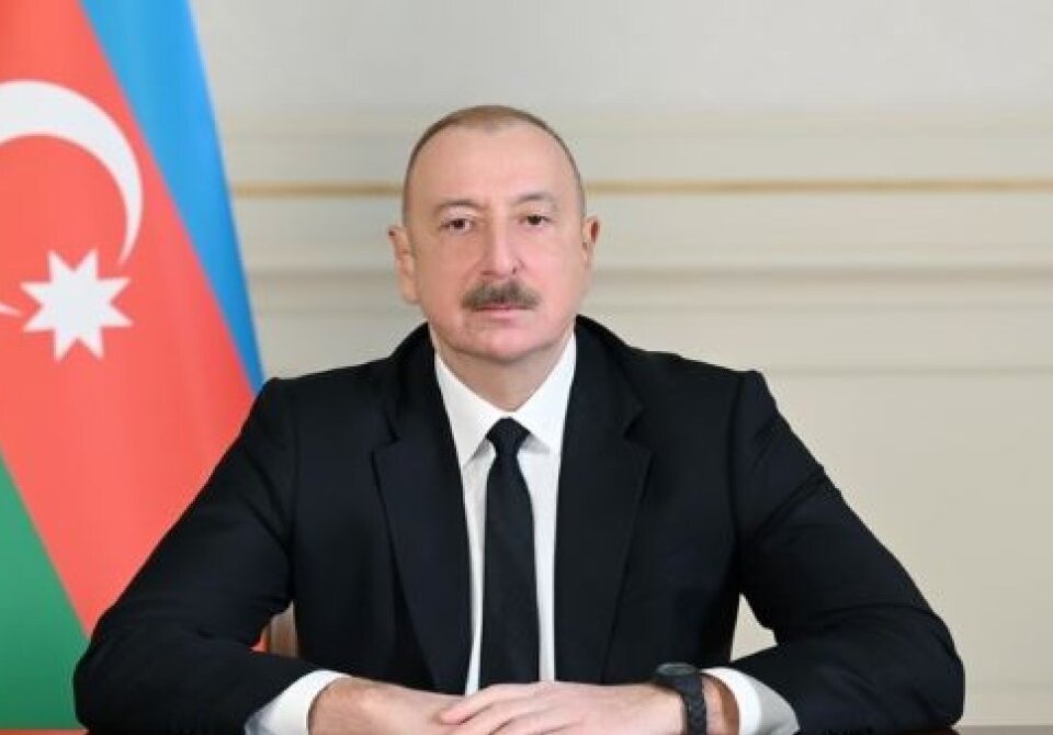 Prezident qeyri-neft-qaz mallarınn ixracı barədə fərman imzalayıb
