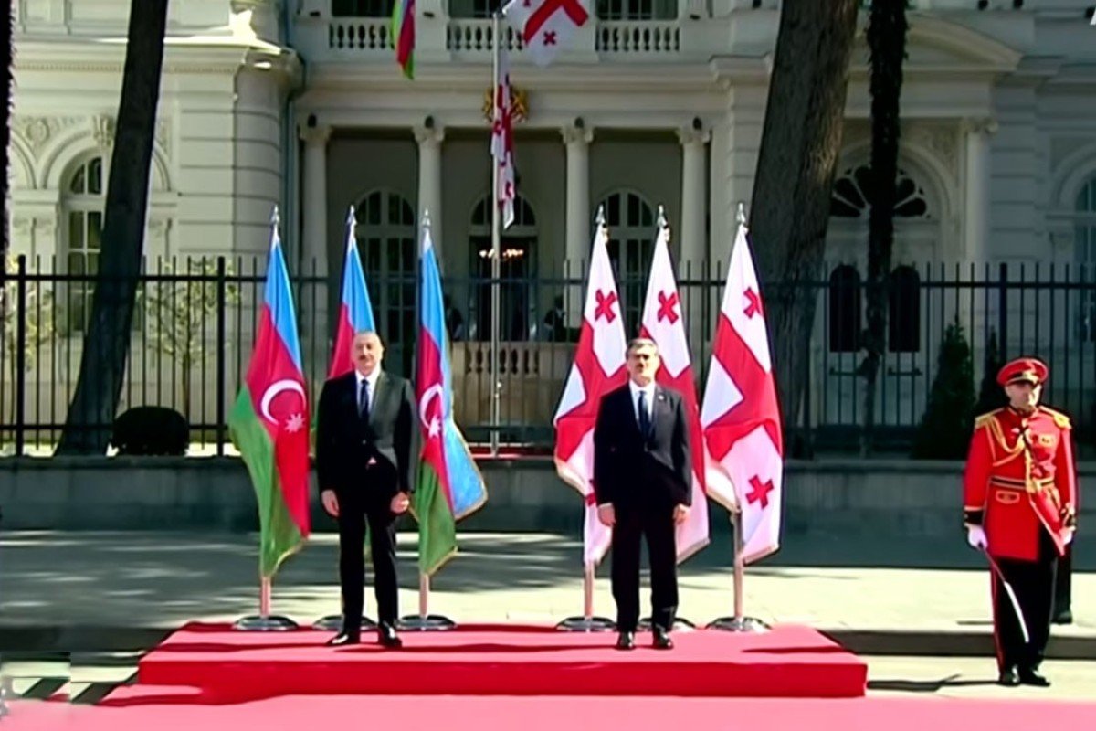 Azərbaycan prezidentinin Tbilisidə rəsmi qarşılanma mərasimi olub
