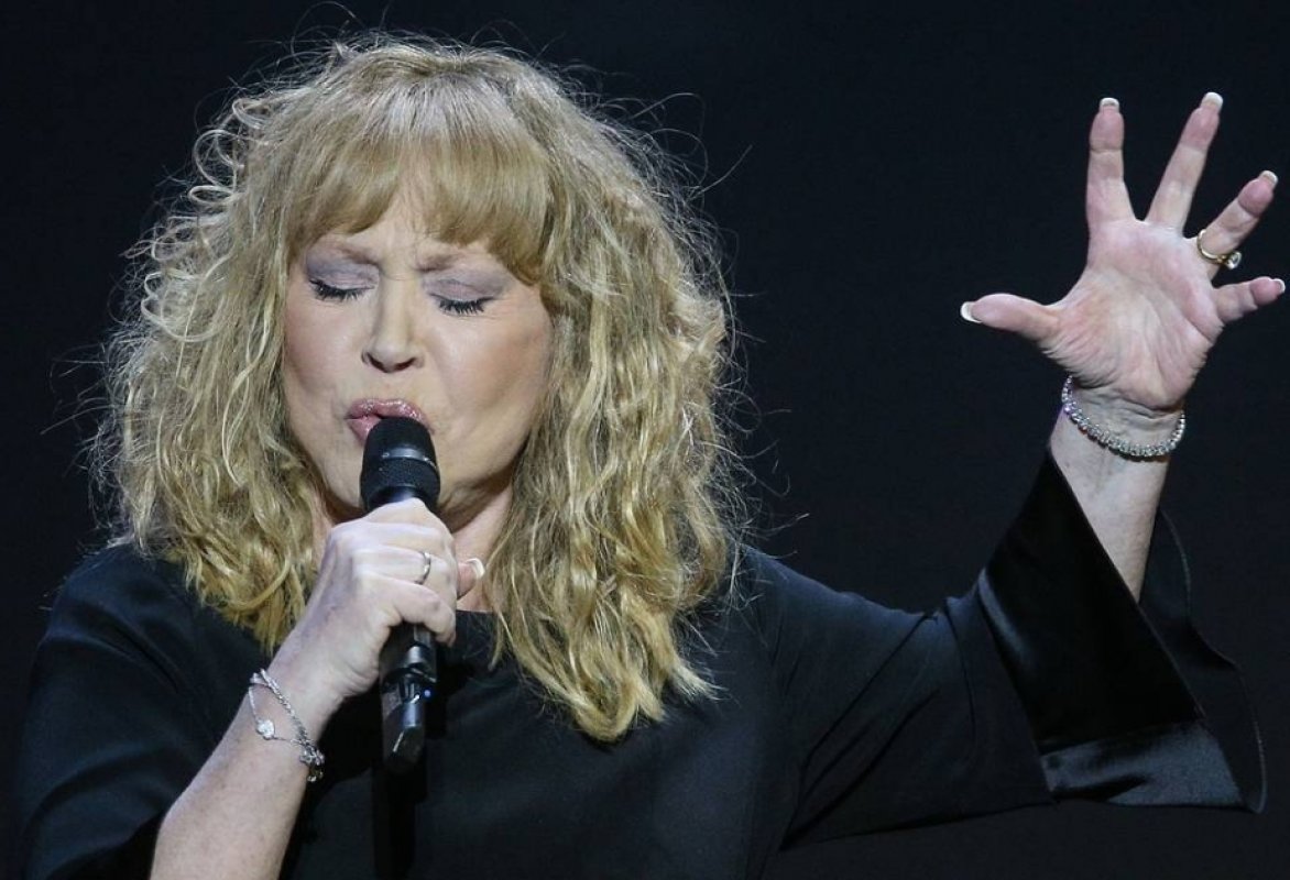 Məşhur müğənninin mahnılarını başqaları oxuyacaq