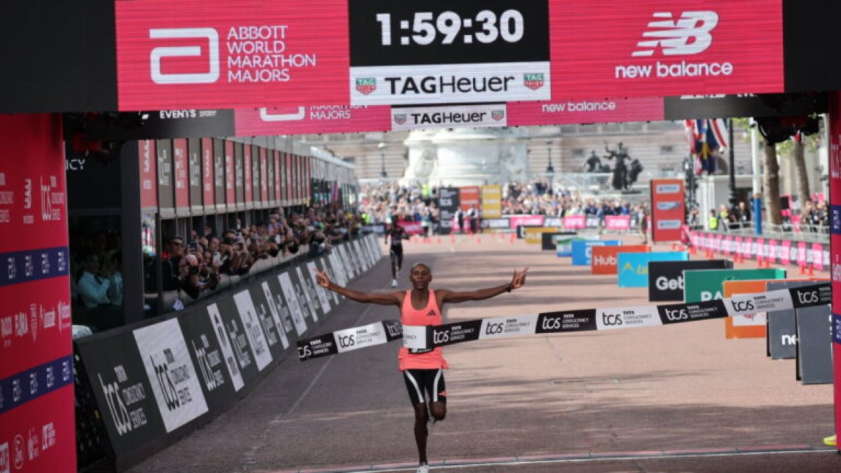 Gənc atlet dünya rekorduna imza atıb 