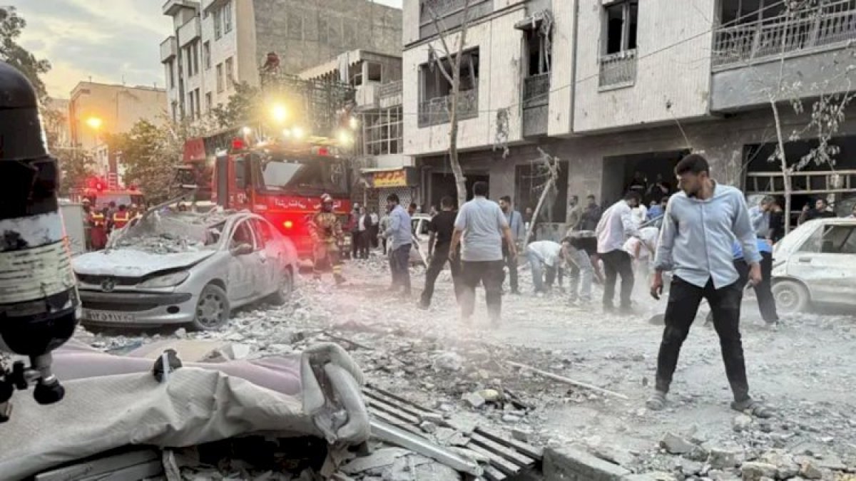 İsrail İrana 800-dən çox hava hücumu edib