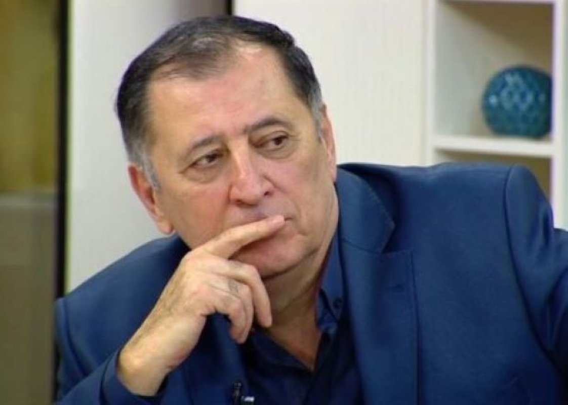 Baba Vəziroğlu: "Deyirdim ki, nə qurultaybazlıqdır?" 