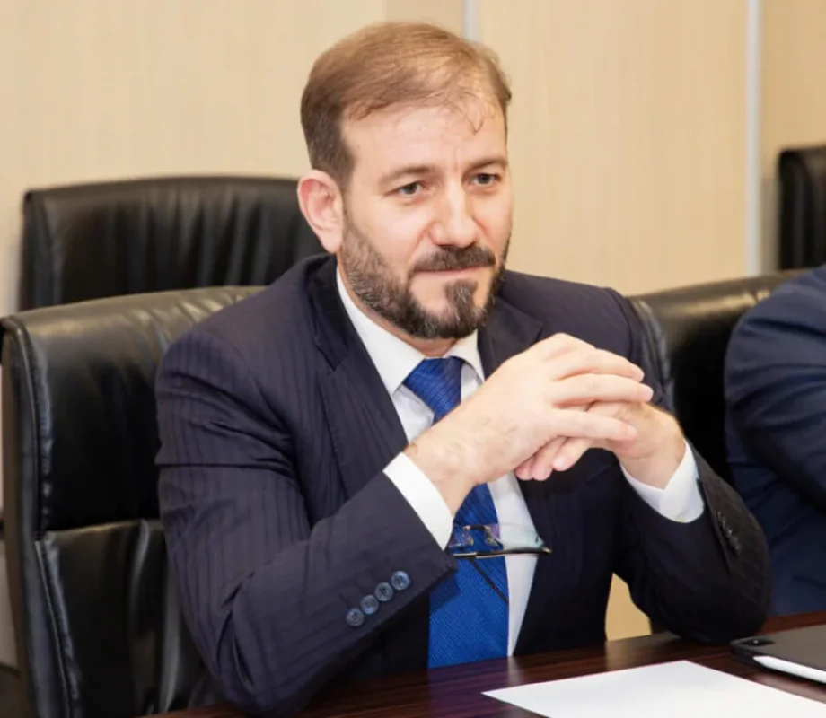 "Yeni Klinika"nın direktoru: "İşdən çıxarılmağımla bağlı məlumatı sosial mediadan eşitdim, amma..."