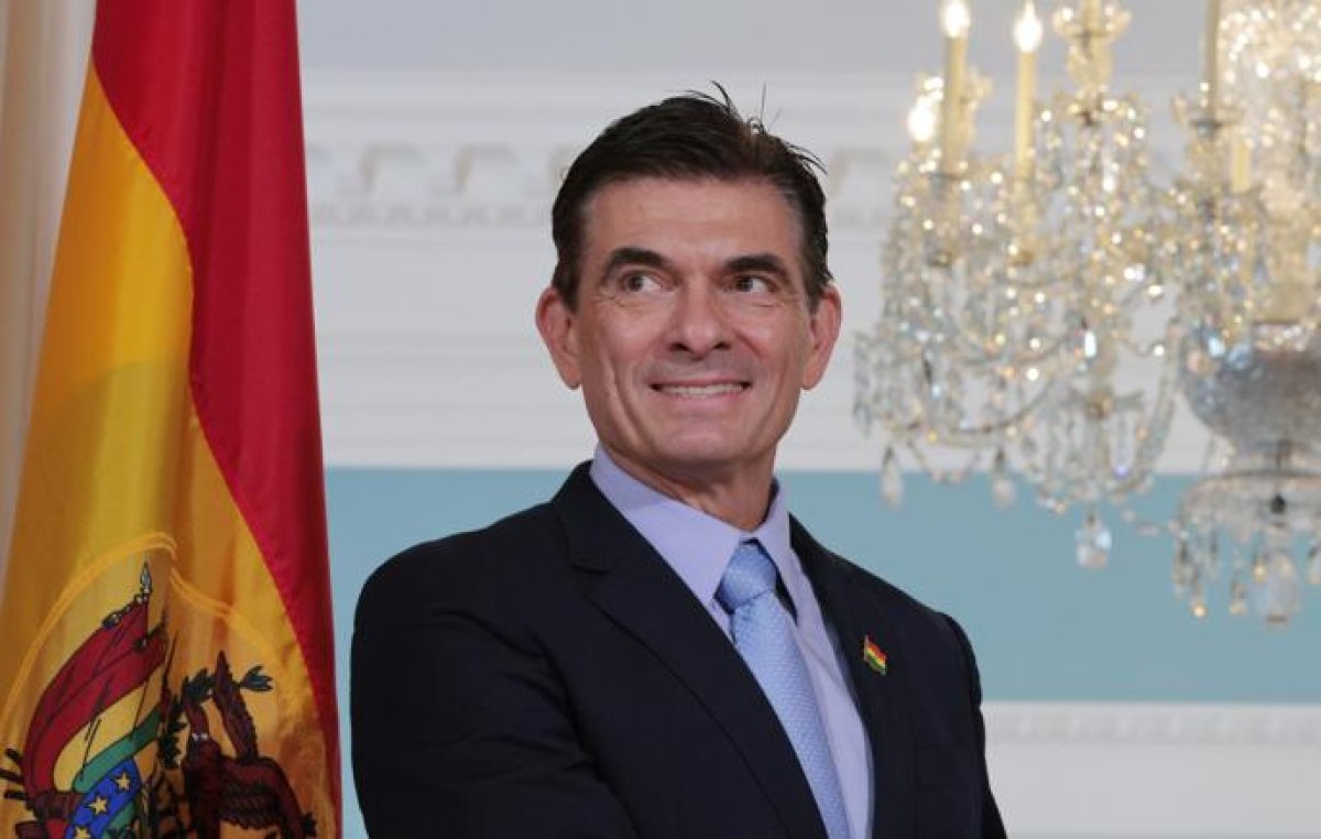 Boliviya Prezidenti özünün və nazirlərin maaşını 50 faiz azaldıb