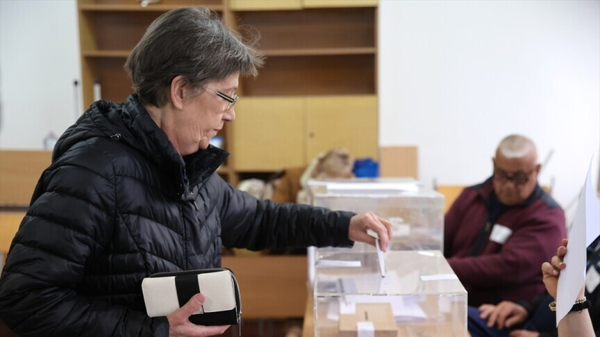  Bolqarıstandakı seçkilərdə eks-prezidentin partiyası qalib gəlib