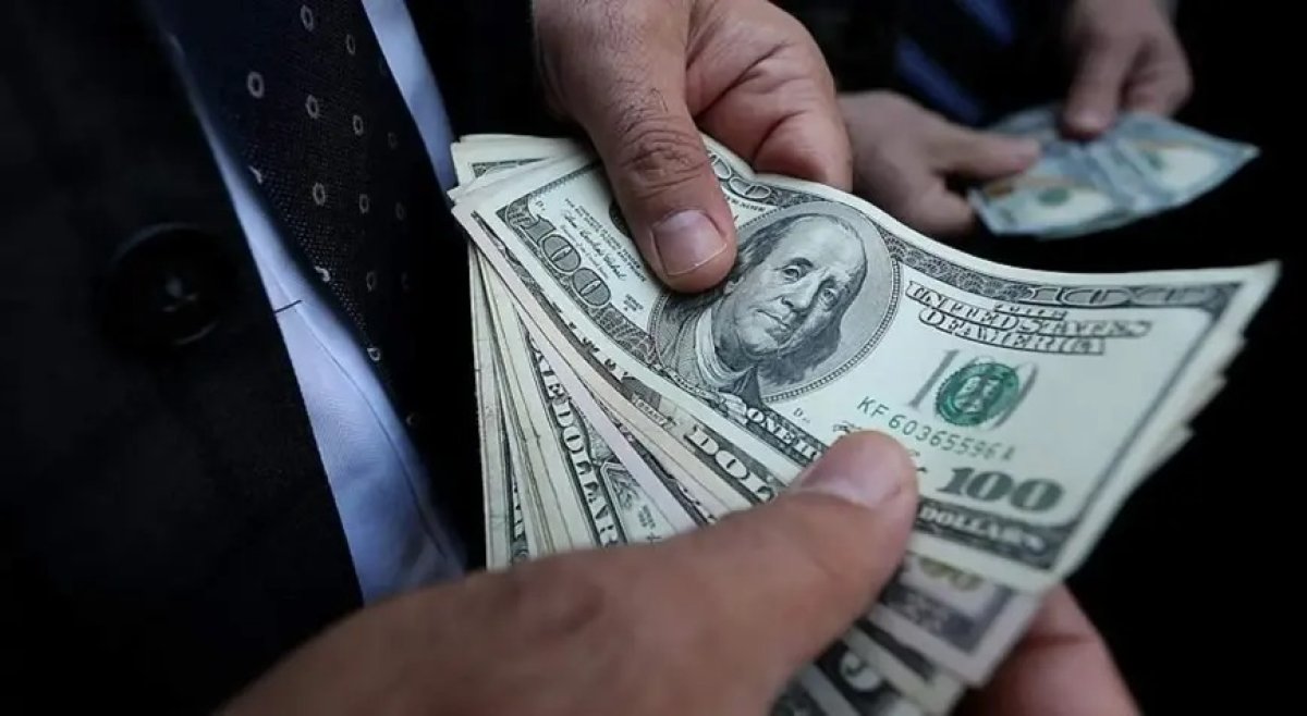 Yaxın Şərq böhranı: nağd pul köçürmələri dayandırılıb