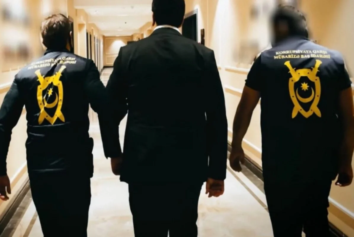 Dövlət Xidmətində əməliyyat keçirilib, saxlanılanlar var