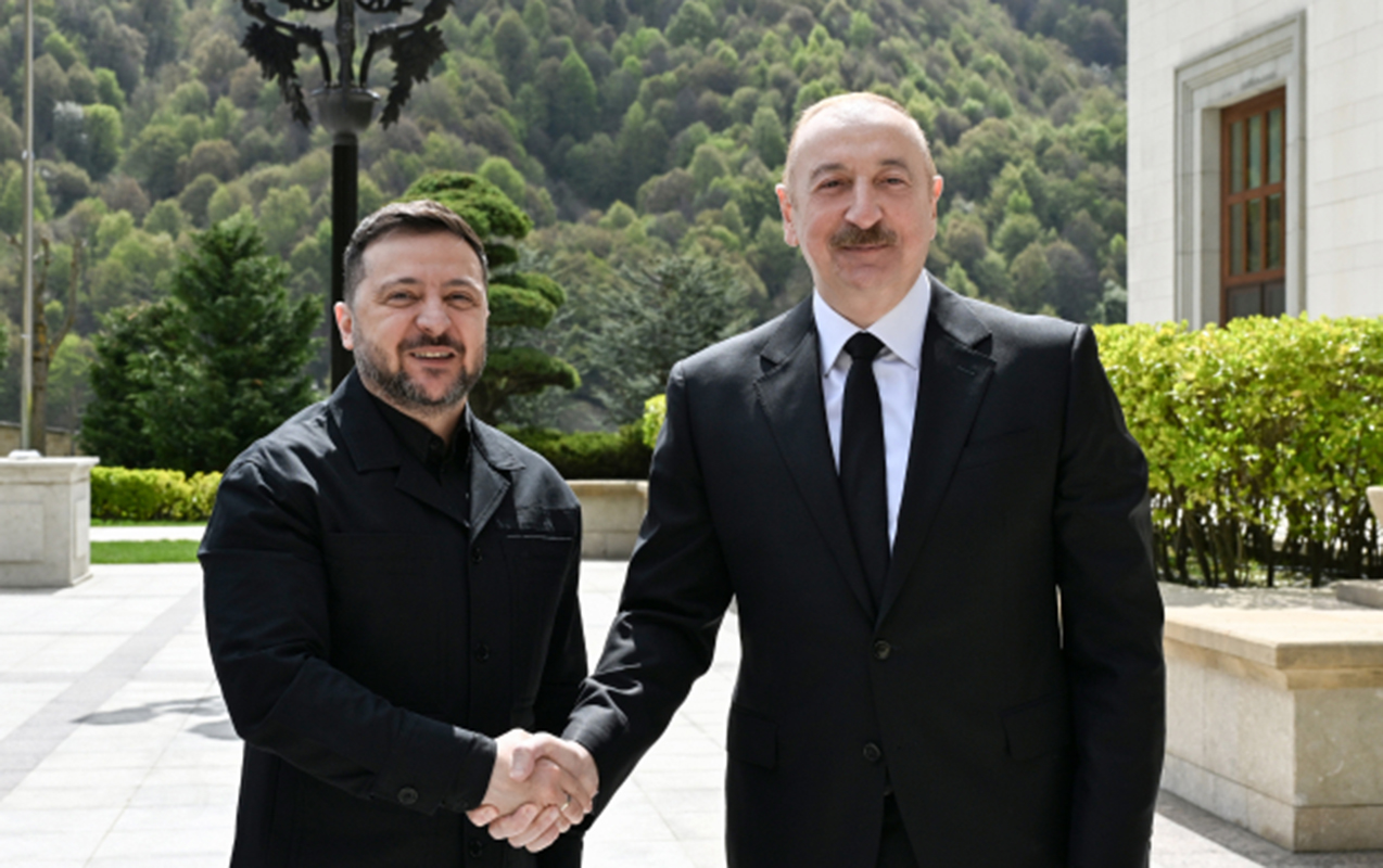 Volodimir Zelenski İlham Əliyevə zəng edib