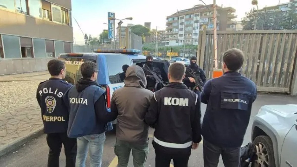 İstanbulda mafiyaya qarşı əməliyyat: 45 nəfər saxlanılıb