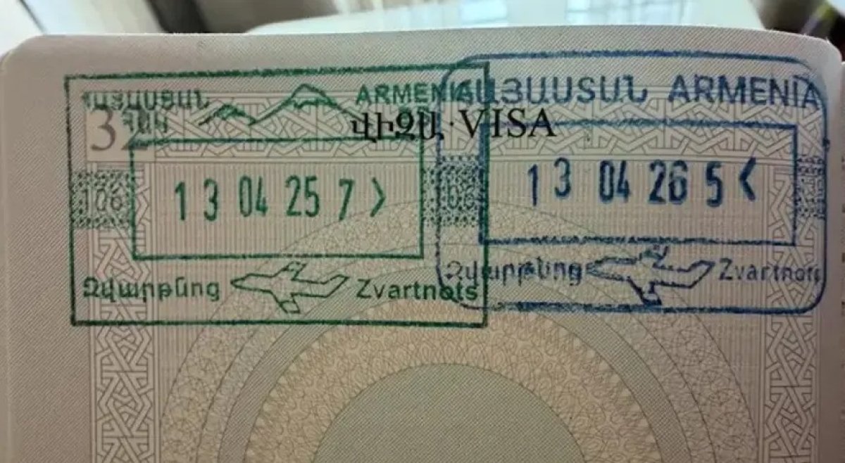 Ermənistan möhürlərdən Ağrı dağının təsvirini çıxarıb