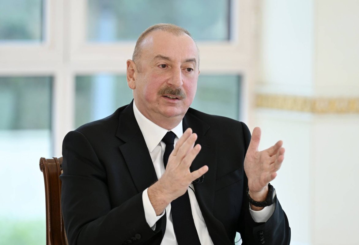 İlham Əliyevə Kiyev universitetinin fəxri doktoru adı verilib