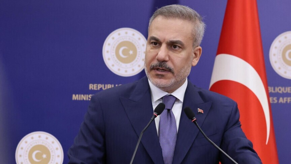 Hakan Fidan Londonda görüşlərə başlayır