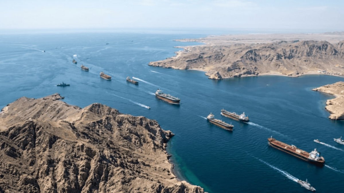  ABŞ-ın Hörmüzlə bağlı bəyanatı neftin qiymətini 8 faiz qaldırıb