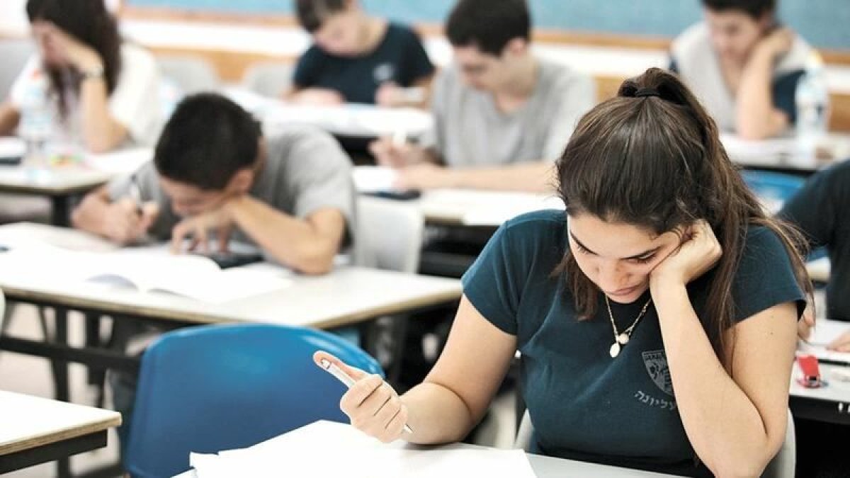Bu gün 23 mindən çox bakalavr magistraturaya imtahan verəcək