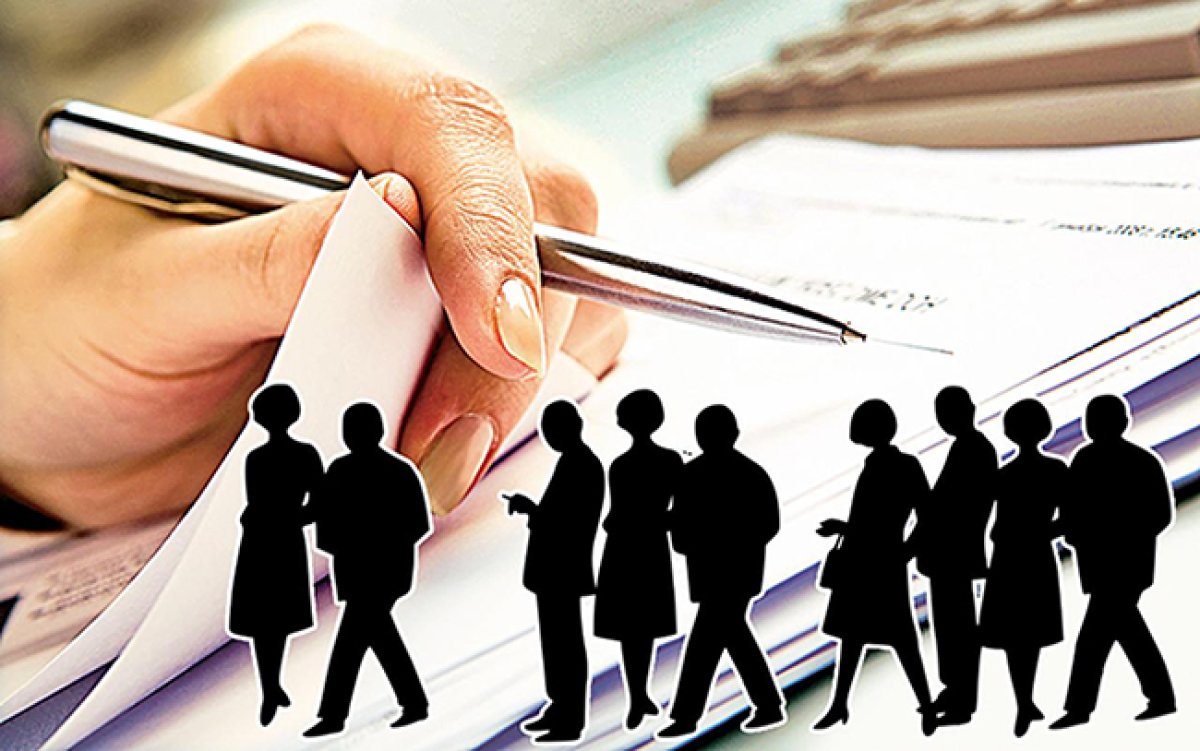 Kütləvi ixtisarlar davam etdirilir