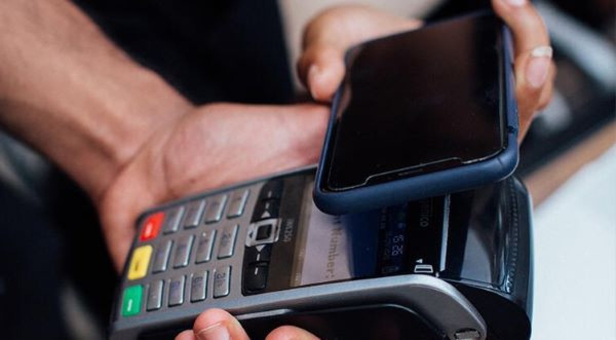 "Azərbaycan Beynəlxalq Bankı" və "Expressbank"ın kart əməliyyatlarında problem yaranb