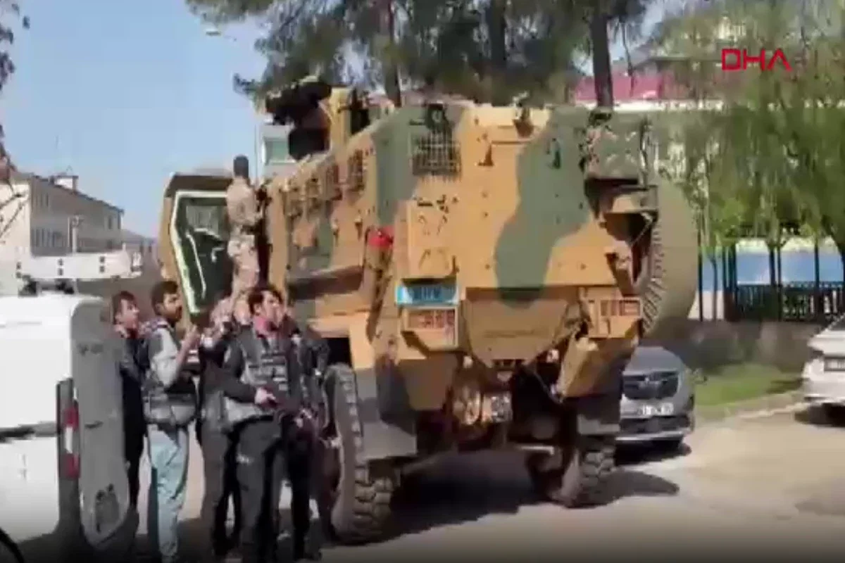 Türkiyədə məktəbə hücum olub,  yaralılar var