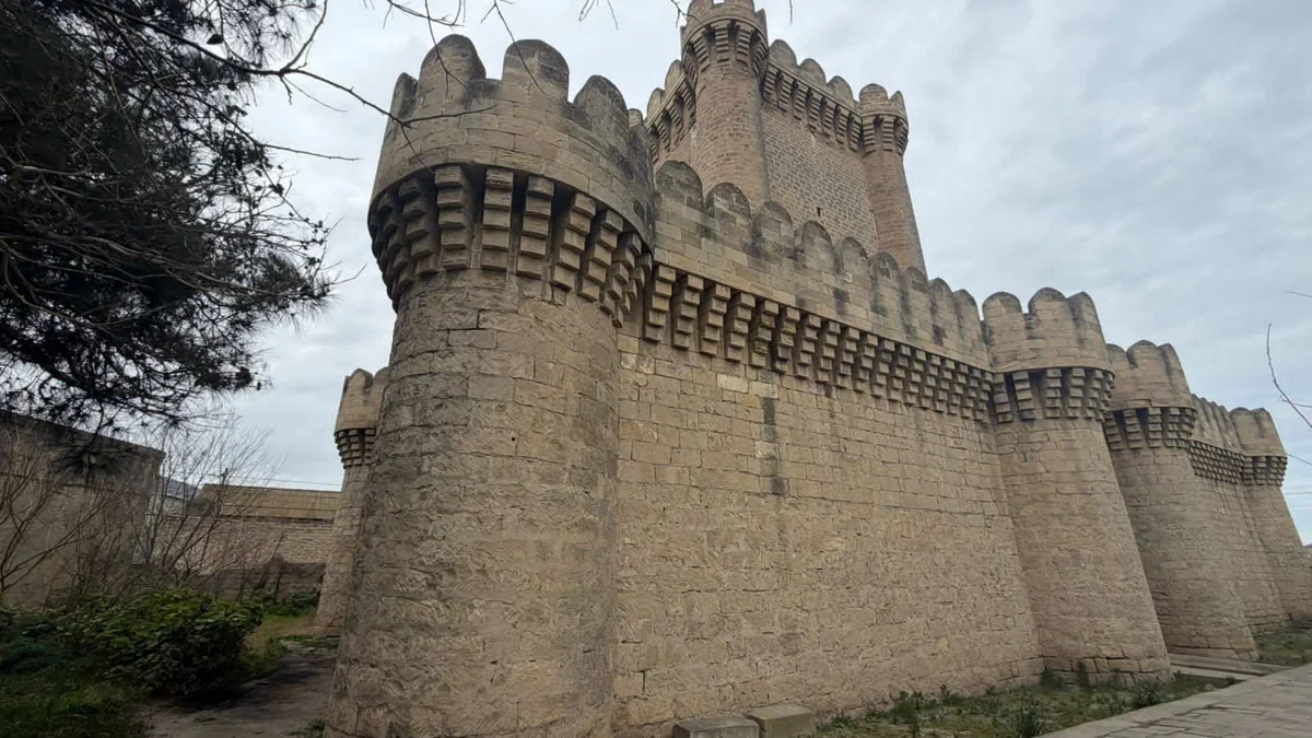 Böyük Mərdəkan qəsrində çökmə: əraziyə giriş məhdudlaşdırılıb