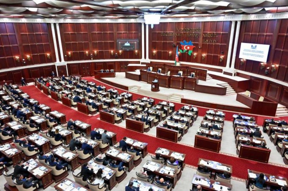 Deputatlar daha 11 qanuna dəyişikliyi müzakirə edəcək