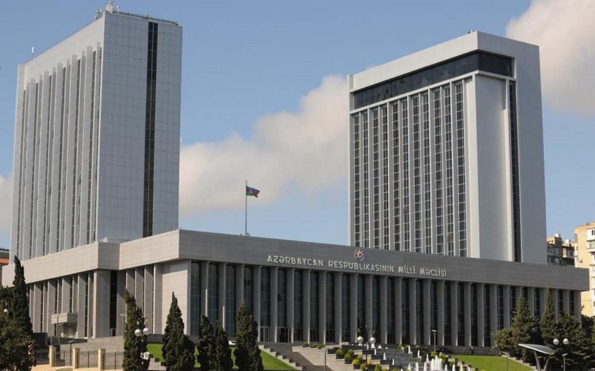 Böyük ictimai təhlükə törətməyən cinayət işlərinə baxılma müddəti artırılıb