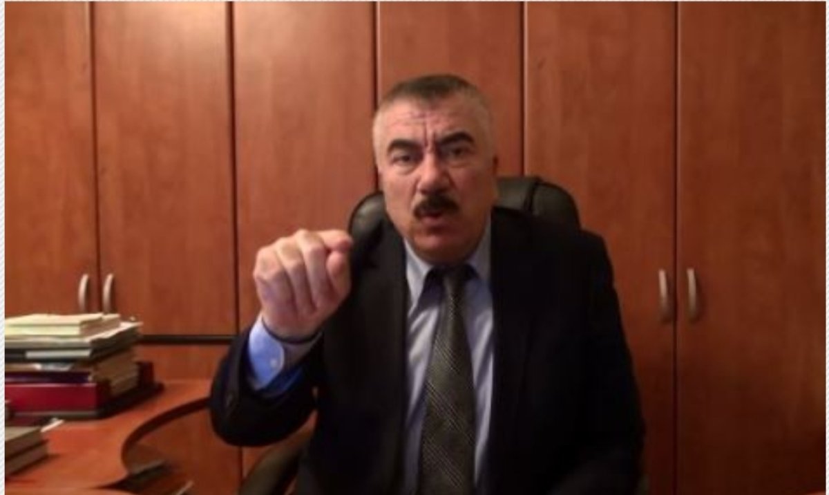 Dələduzluqda təqsirləndirilən keçmiş vəkilin məhkəməsi başlayıb
