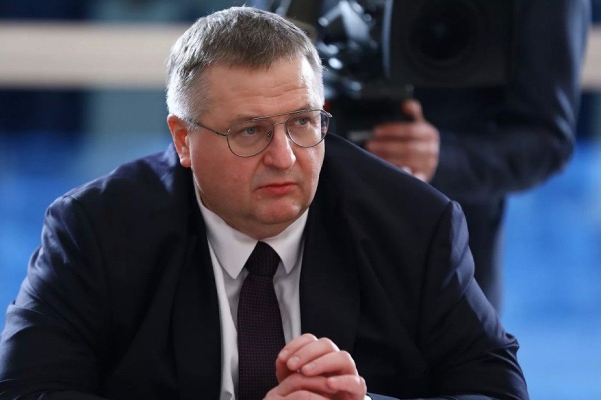 Overçuk Azərbaycanda səfərdədir