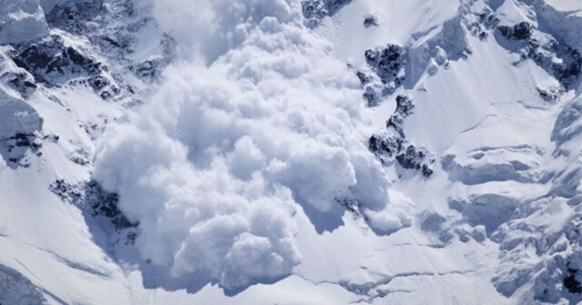 Toğanalı-Kəlbəcər-İstisu yolunda qar uçqunu olub