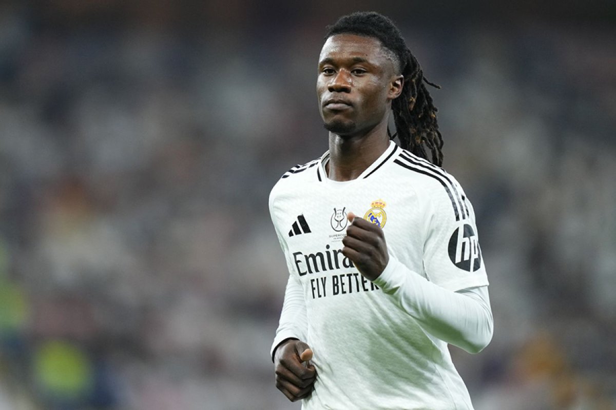 PSJ "Real"ın yarımmüdafiəçisini heyətinə qatmaq istəyir