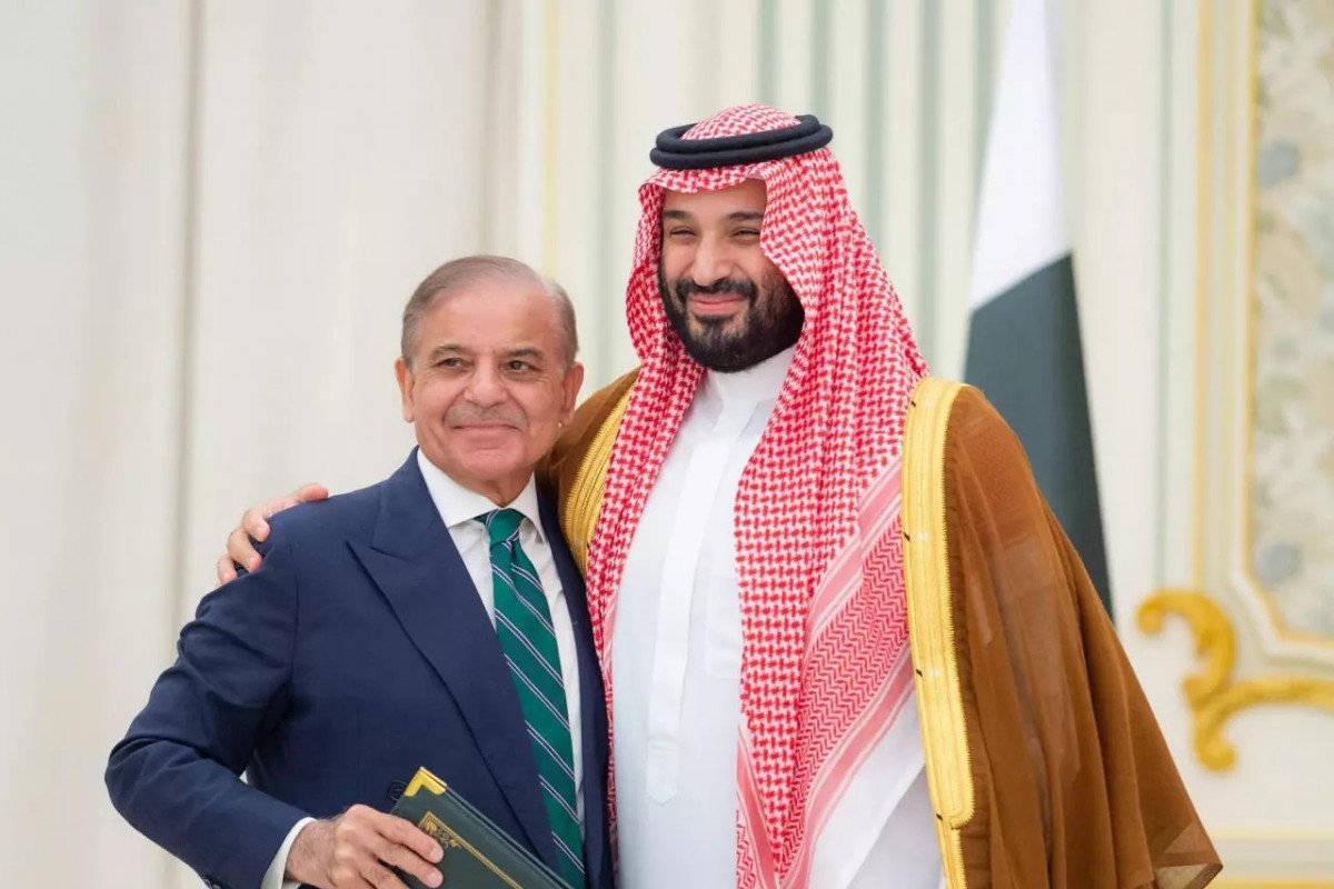 Səudiyyə Ərəbistanı Pakistana 8 milyard dollar yardım ayırıb