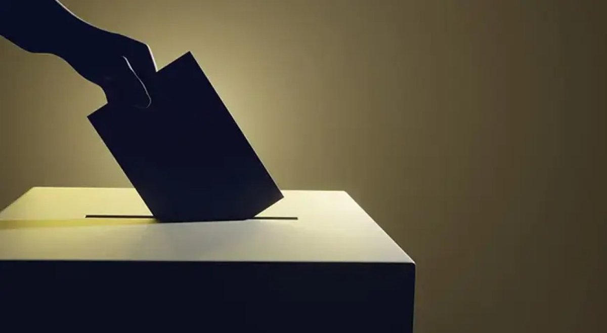 Müxalifət parlamentin prezident seçməsinə imkan verməyib