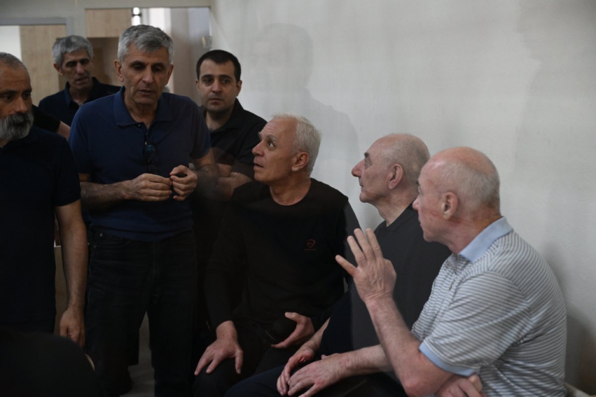 Ermənistan vətəndaşlarının şikayətləri üzrə məhkəmə davam edir