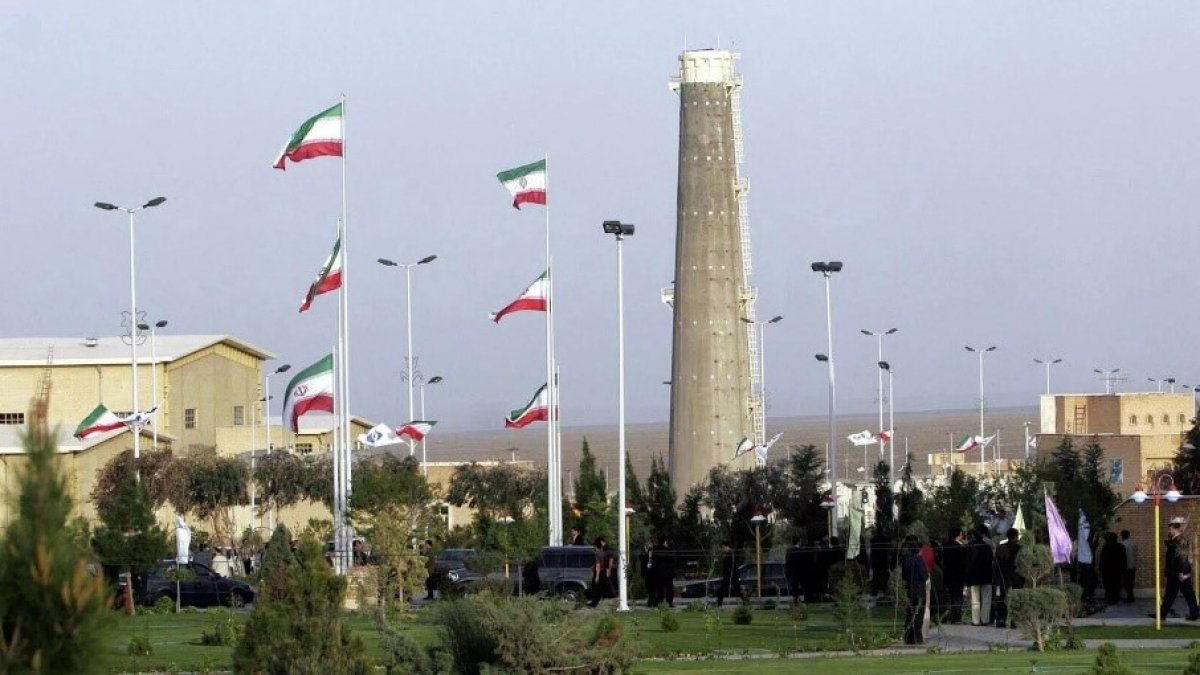 Tehran uranı ölkədən çıxarmağa hazır olması xəbərini təkzib edib