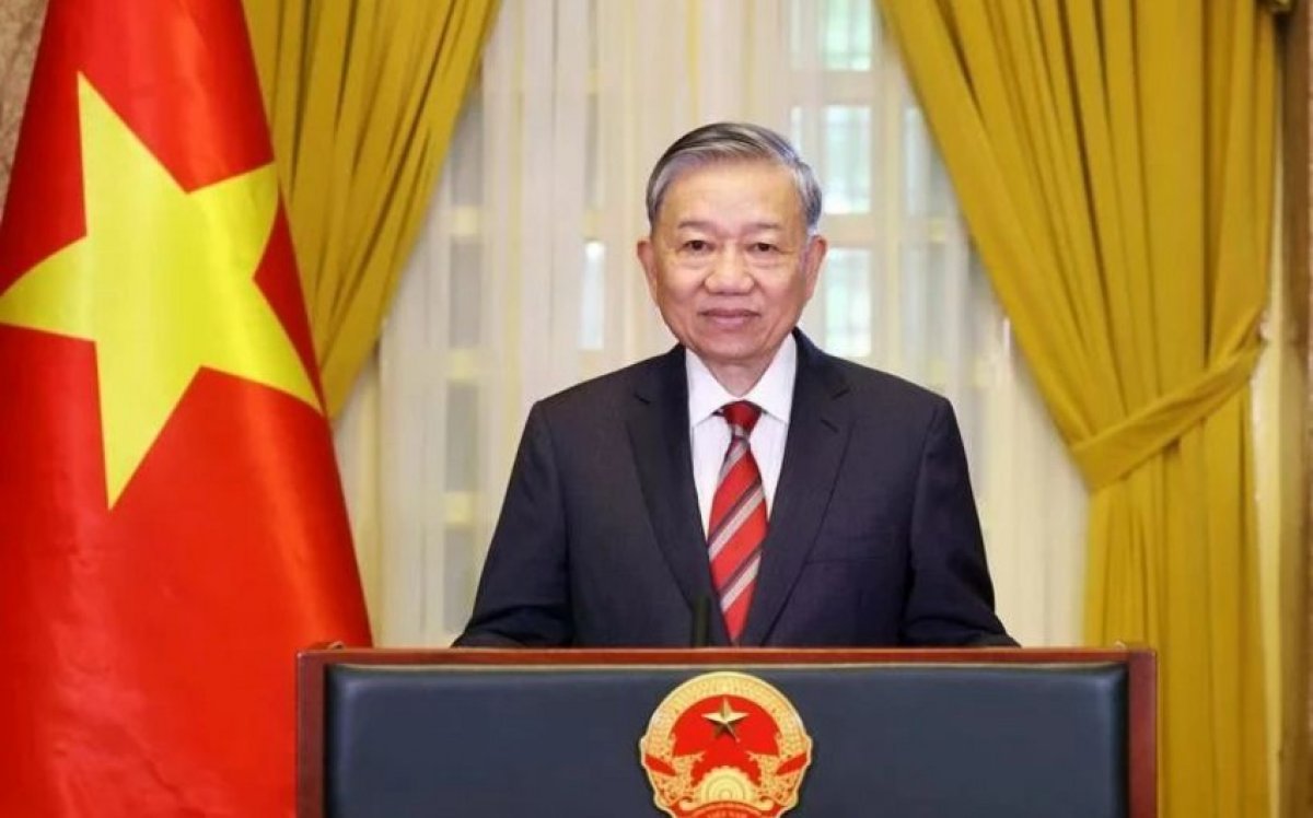 Kommunistlərin liderini prezident seçiblər