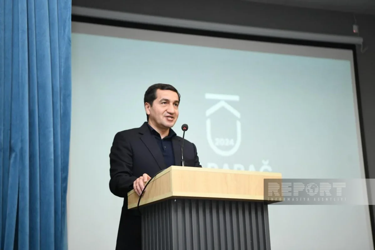 Hikmət Hacıyev: "Azərbaycan Ermənistan da daxil bütün qonşularla dostluq münasibətləri qurub"