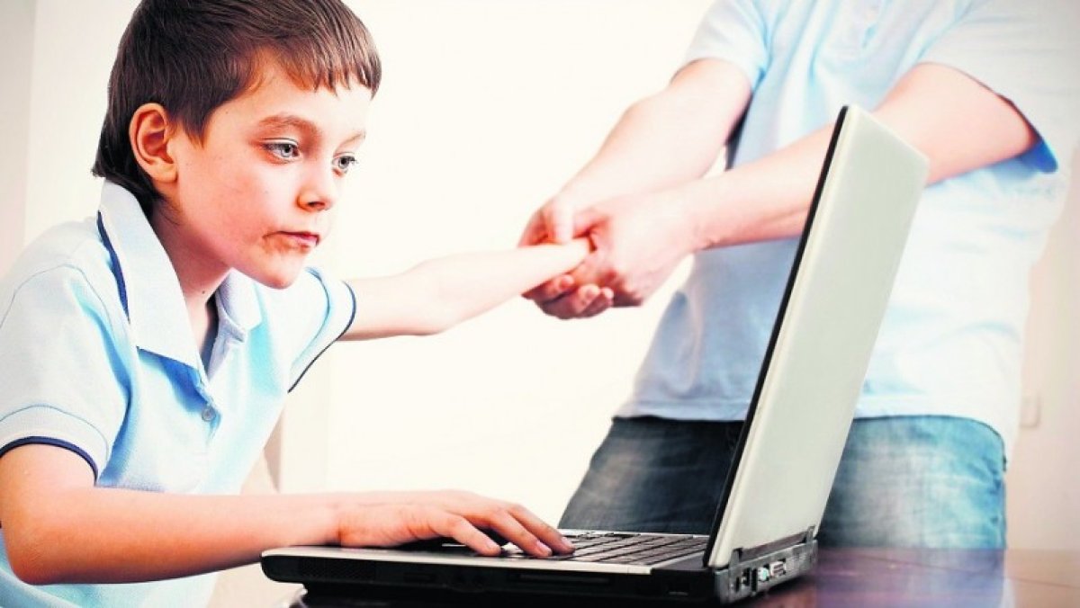 Türkiyədə uşaqlar sosial mediadan istifadə edə bilməyəcəklər