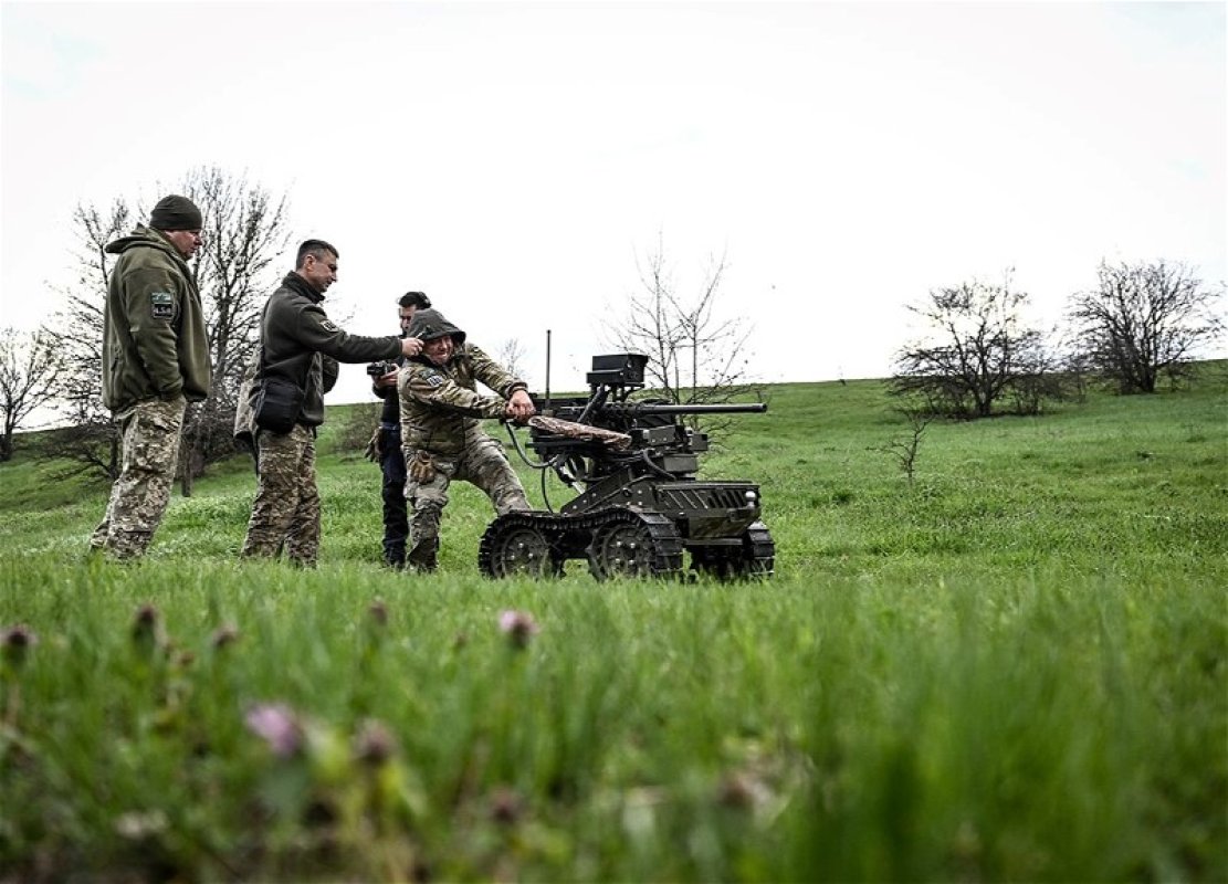  Ukrayna döyüş meydanında əsgərləri robotlarla əvəz edir