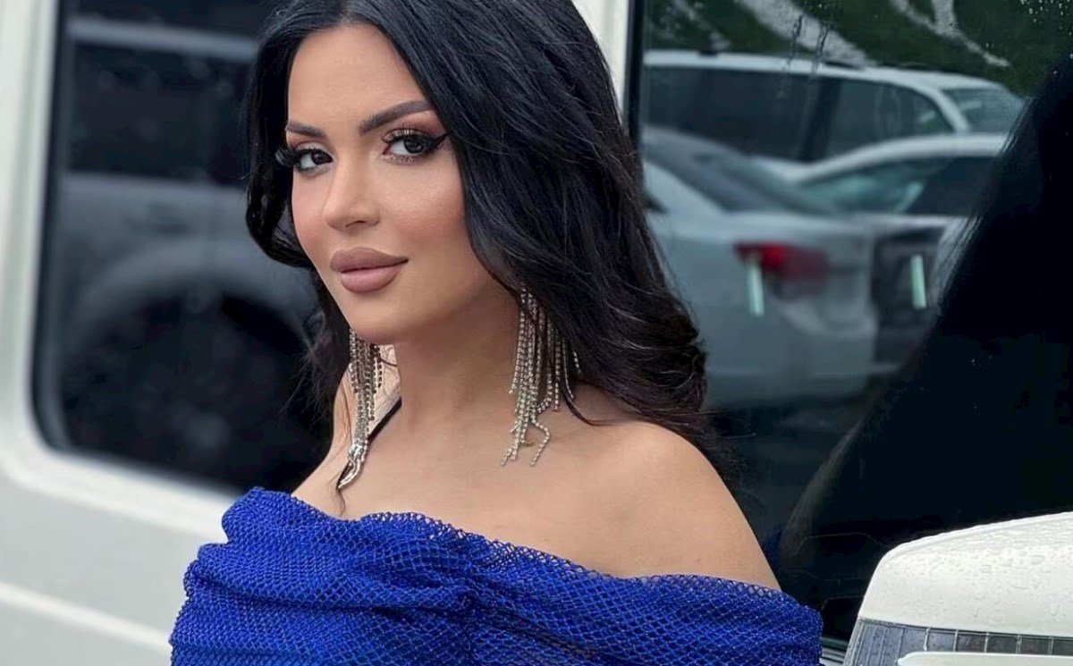 Müğənni: Camaat yüz ev yıxıb, mən birini yıxmışam