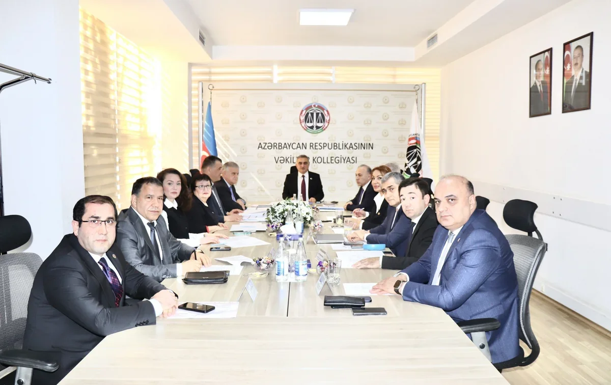 Daha bir vəkilə töhmət verilib, iki vəkilə xəbərdarlıq edilib