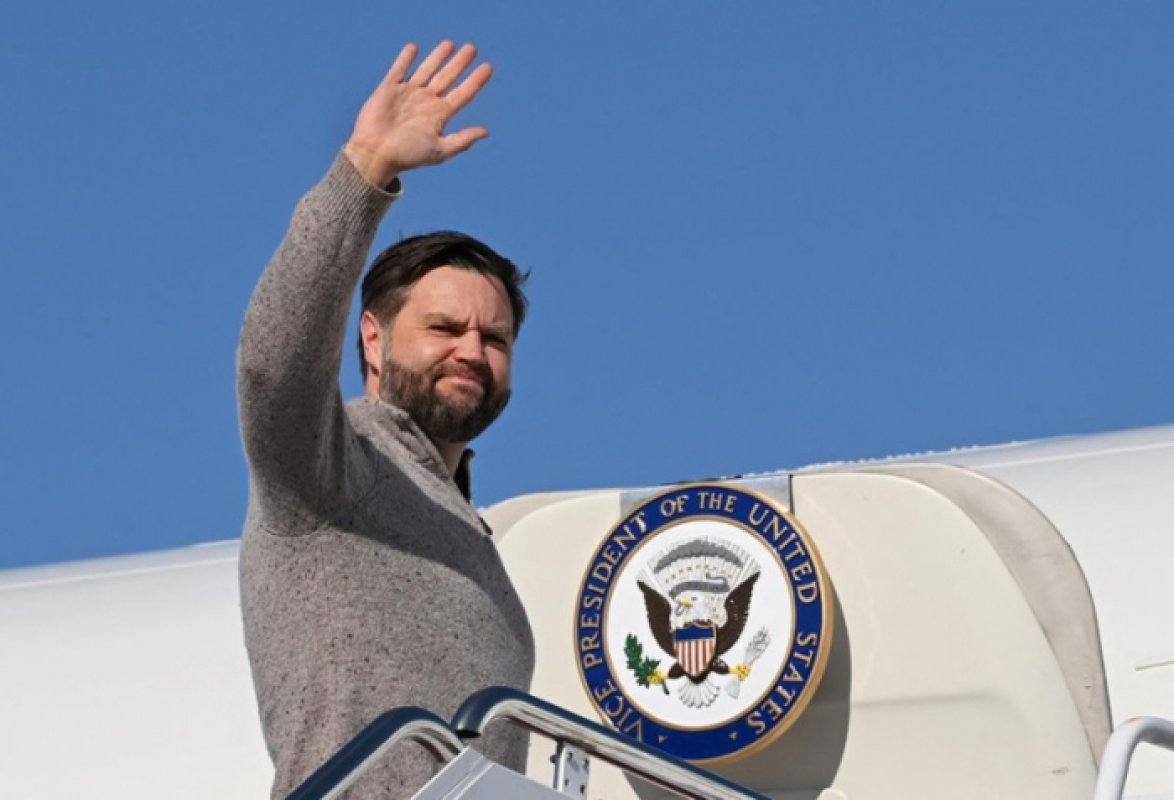 Vens Orbanı dəstəkləmək üçün Budapeştə gəlir