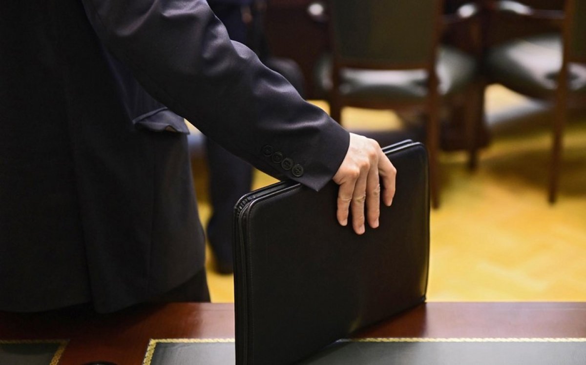  Dövlət Agentliyində üç nəfər vəzifədən azad olunub