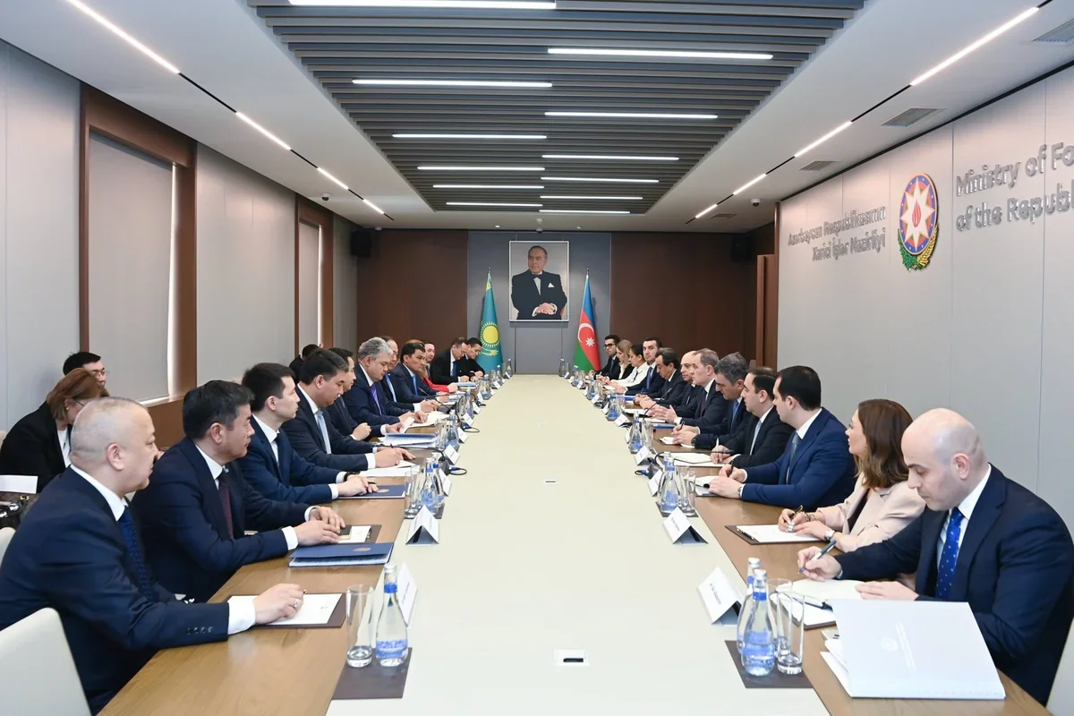 Ceyhun Bayramov Qazaxıstan XİN başçısı ilə görüşüb